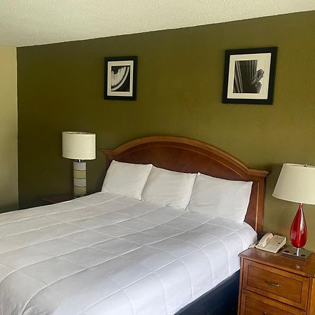 Americas Best Value Inn - Wilson Exteriör bild