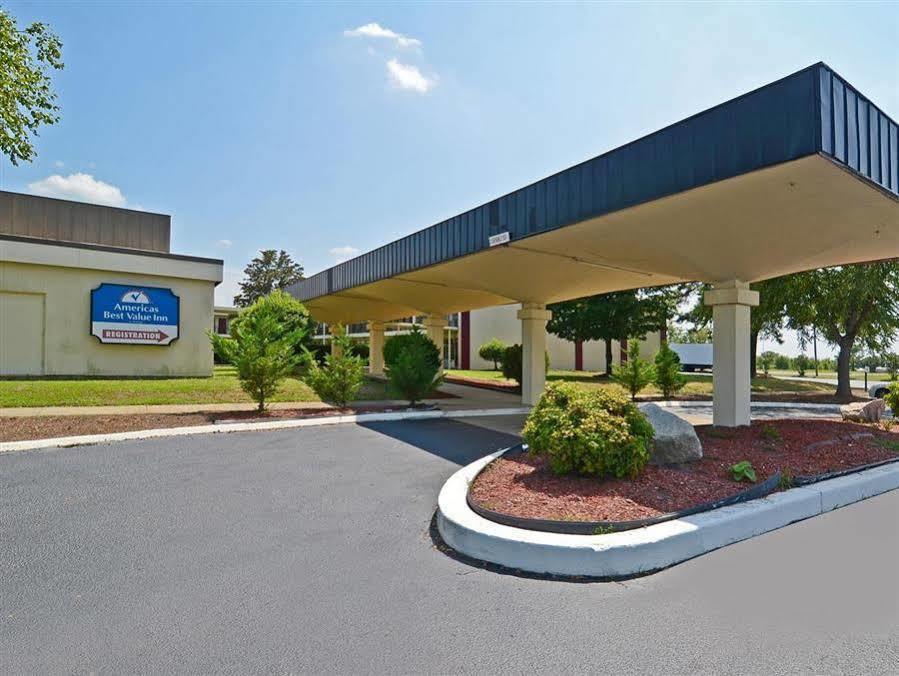 Americas Best Value Inn - Wilson Exteriör bild